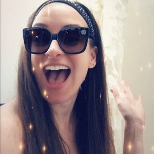 Meet your Posher, Niki